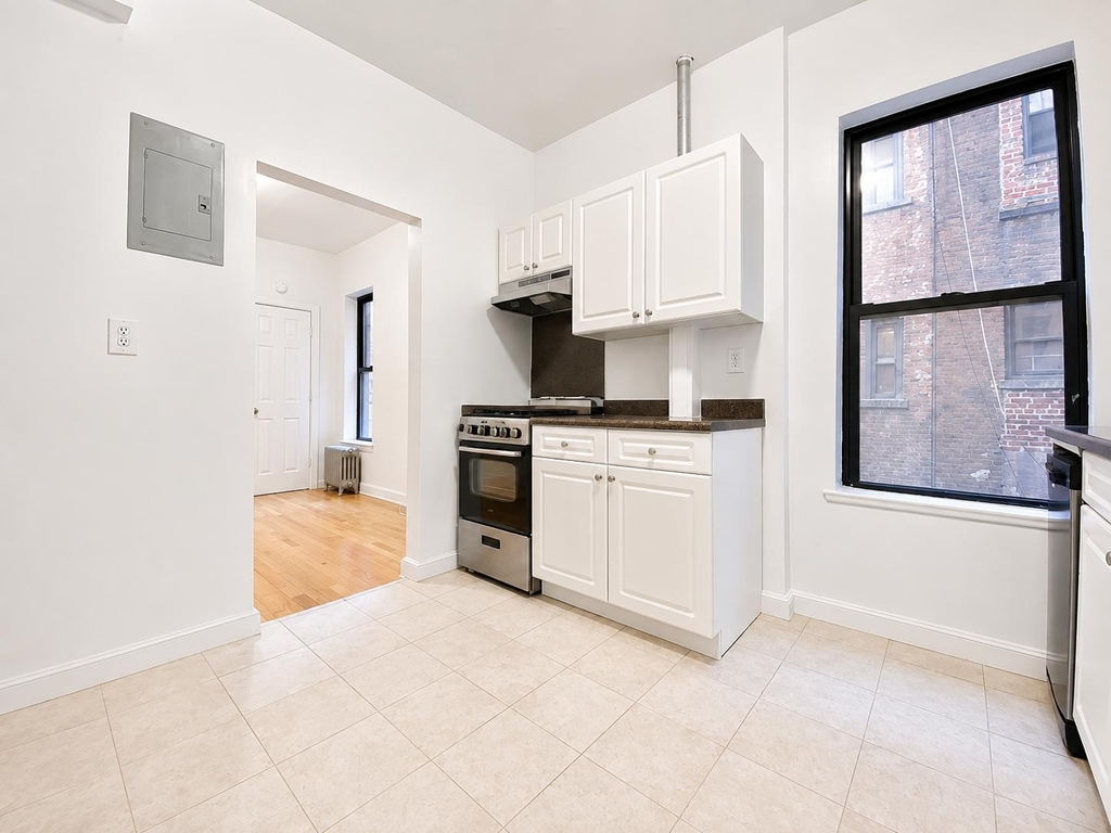 1270 First Avenue - Photo 4