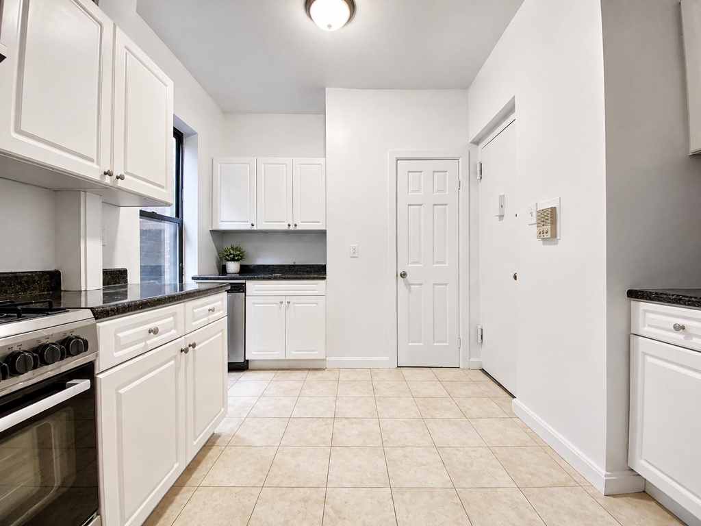 1270 First Avenue - Photo 5