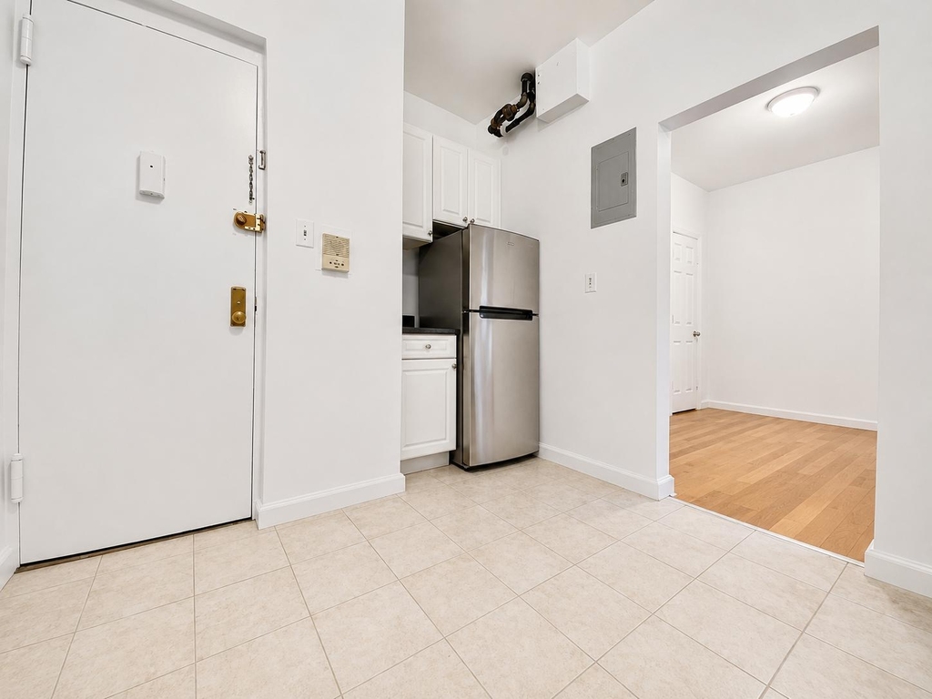 1270 First Avenue - Photo 7