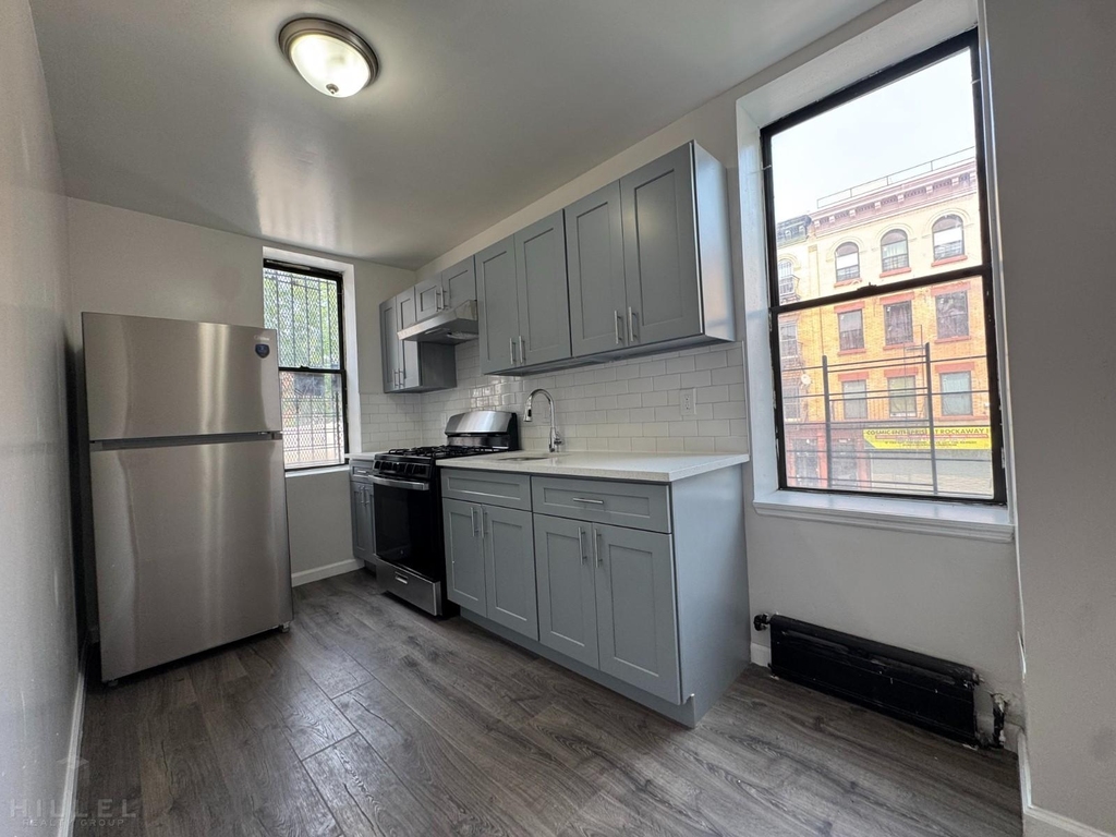 Rockaway Avenue - Photo 1