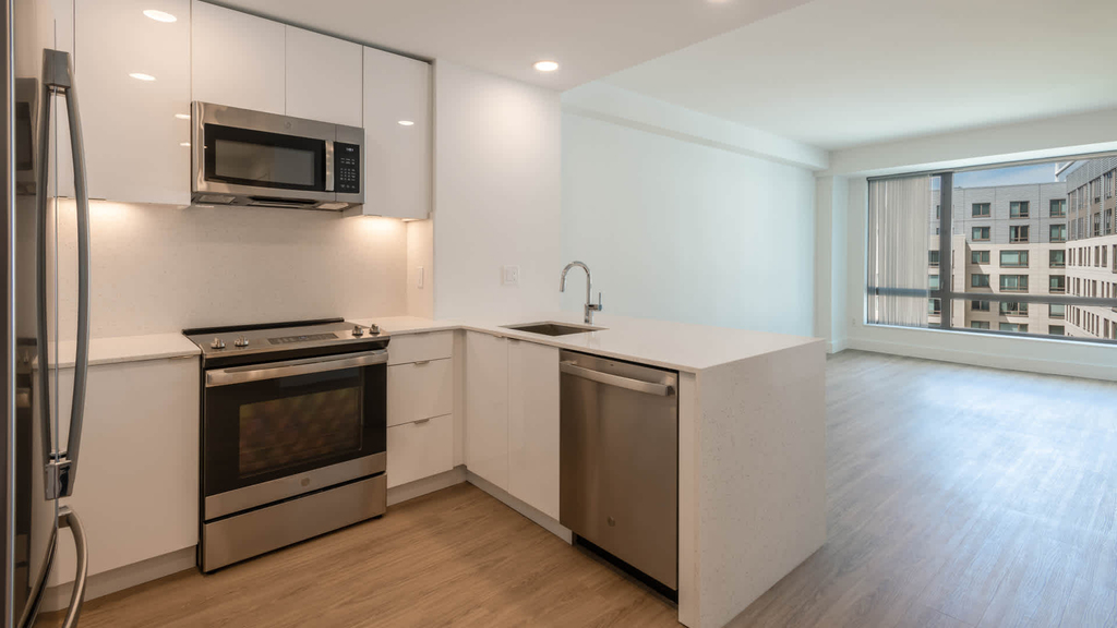 285 Third Street - Photo 4