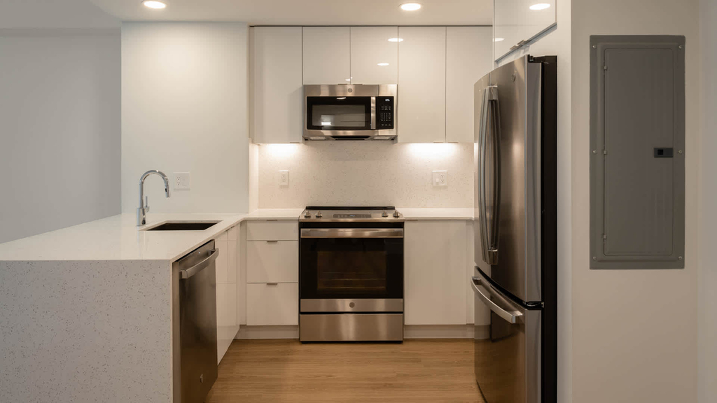 285 Third Street - Photo 3