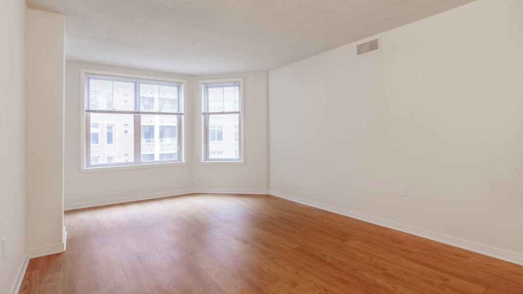 2400 M Street Nw - Photo 5