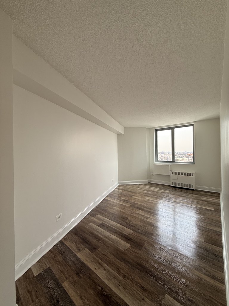 3333 Broadway - Photo 6