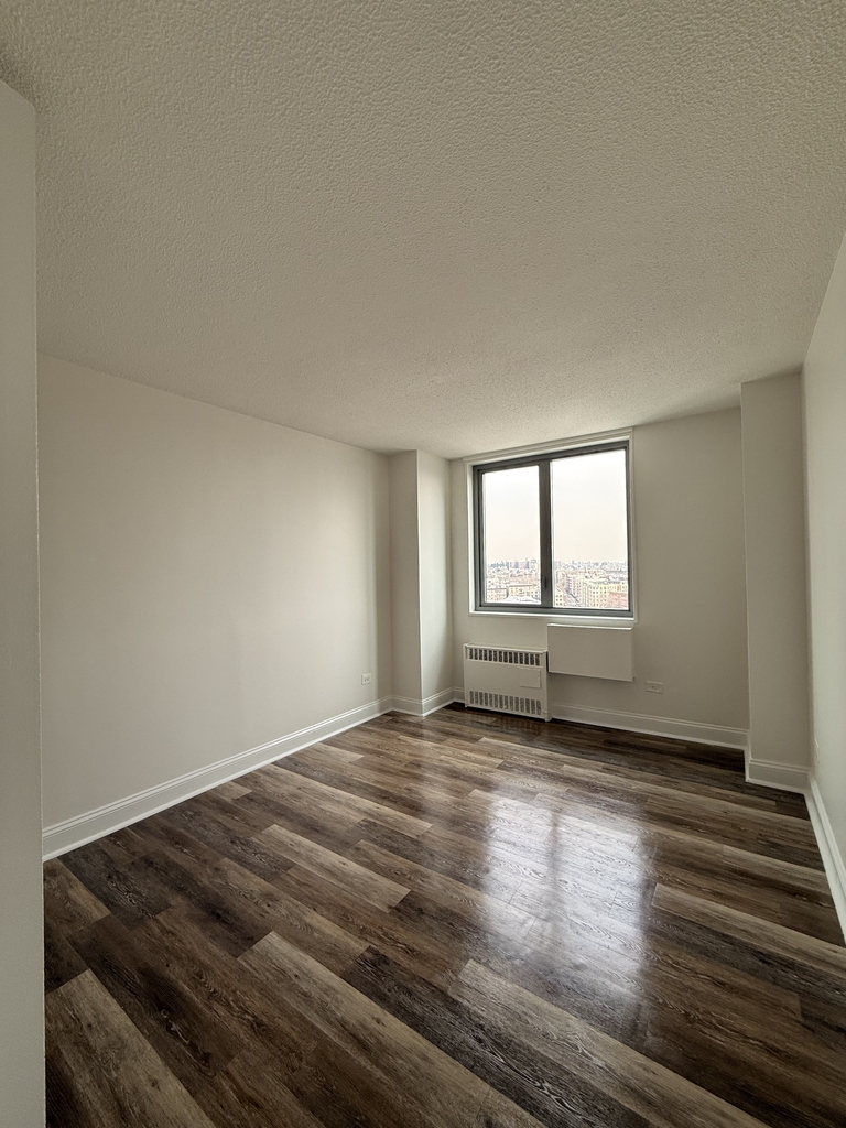 3333 Broadway - Photo 5