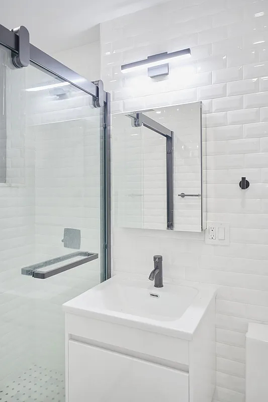 11th Avenue - Photo 7