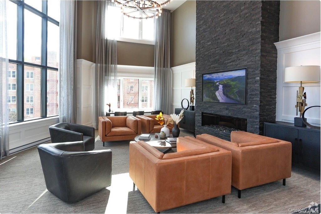 44-36 Douglaston Parkway - Photo 3