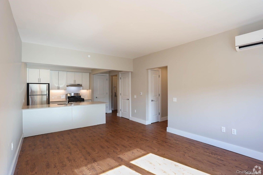 44-36 Douglaston Parkway - Photo 5