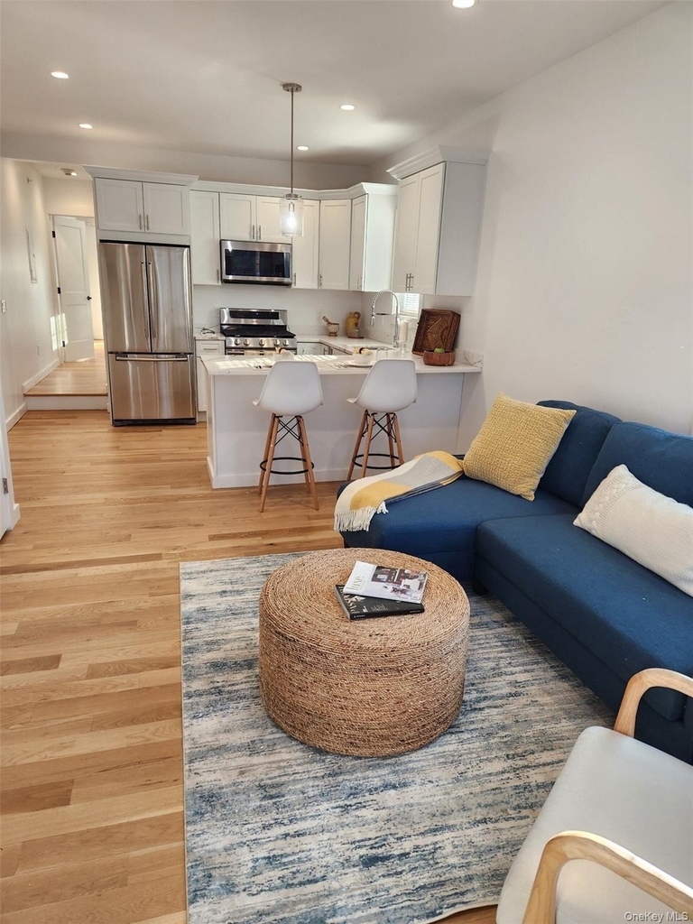 156 Jefferson Avenue - Photo 2