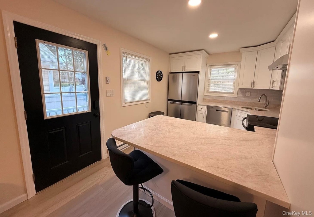 129 Westbury Drive - Photo 5