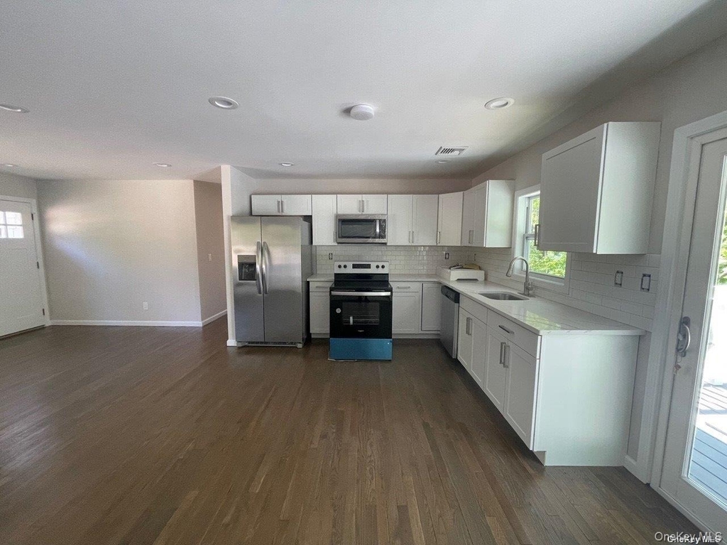 604 High Street - Photo 8