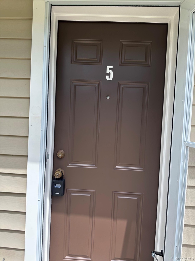 1 Gilbert Avenue - Photo 0