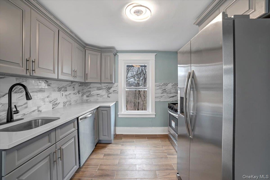 143 Chatterton Parkway - Photo 1