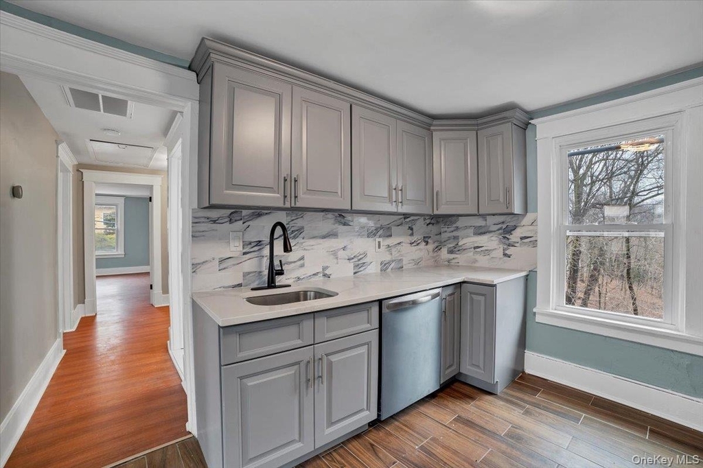 143 Chatterton Parkway - Photo 5