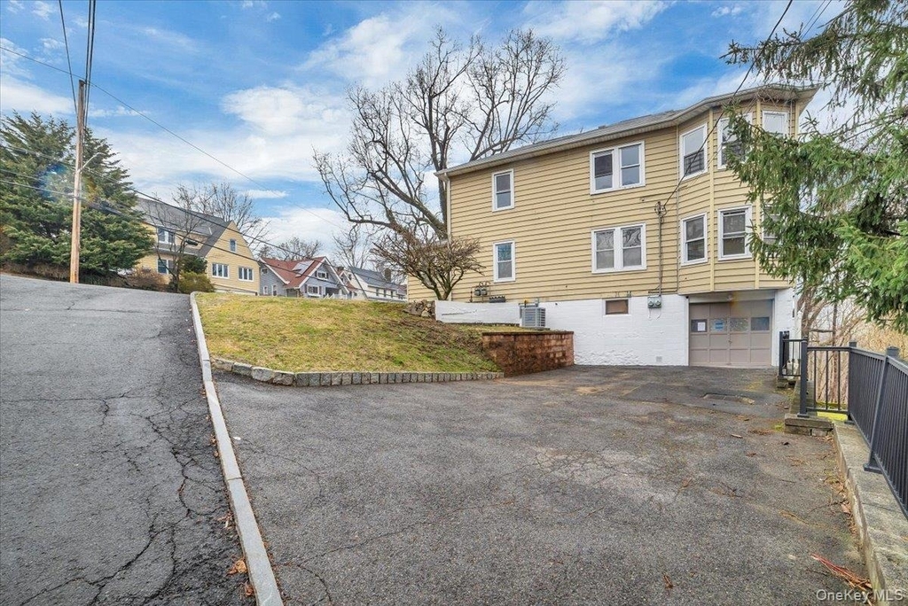 143 Chatterton Parkway - Photo 15