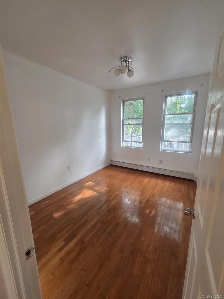 3223 96th Street - Photo 5