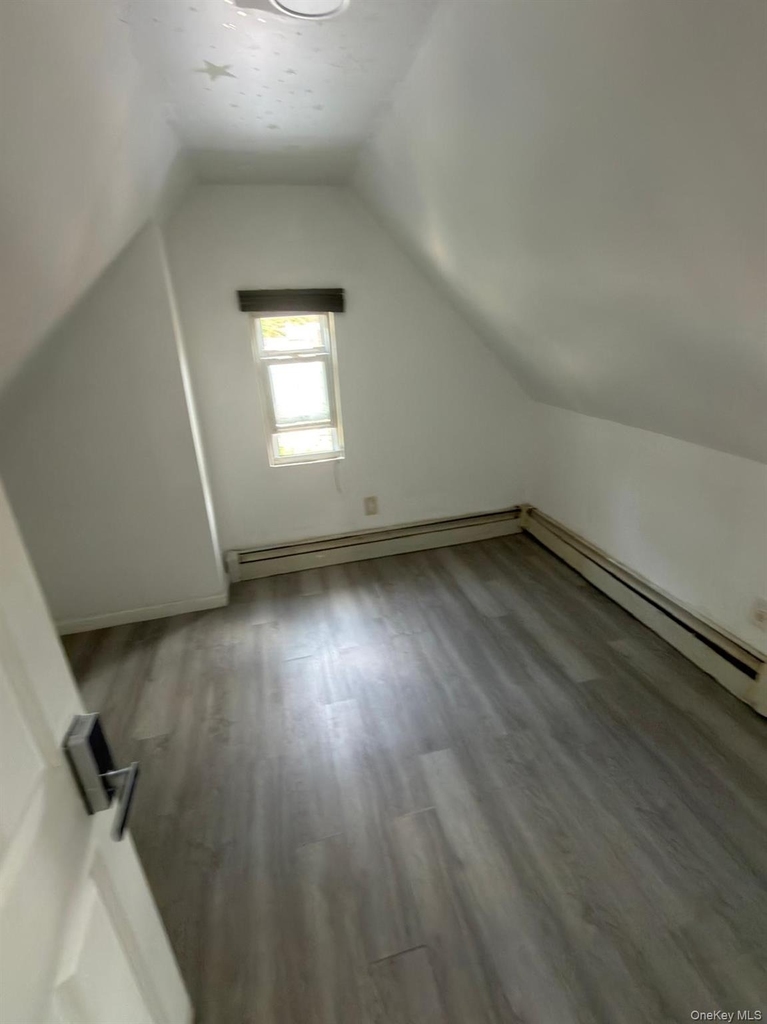 3223 96th Street - Photo 8