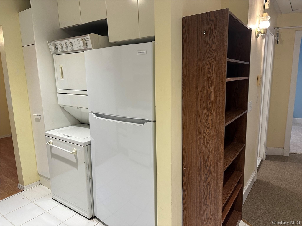 63 Franklin Avenue - Photo 2