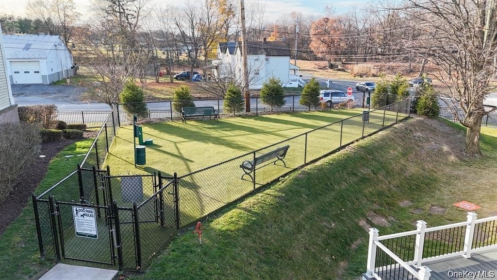 105 Canter Court - Photo 24