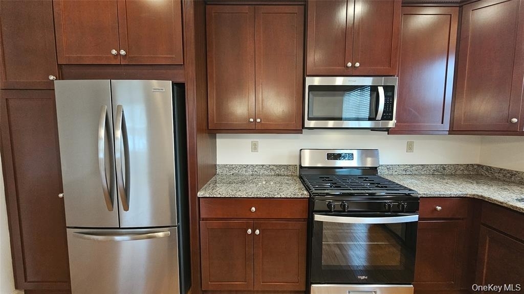 105 Canter Court - Photo 4