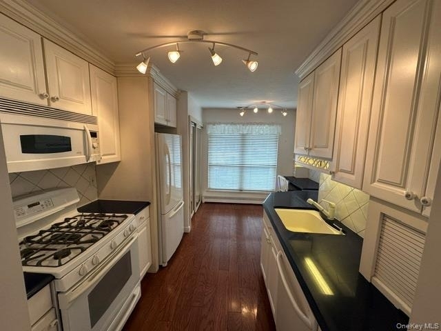 100 Baker Court - Photo 6
