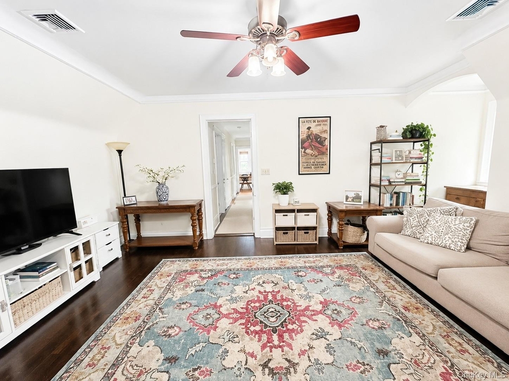 29 Chestnut Avenue - Photo 0