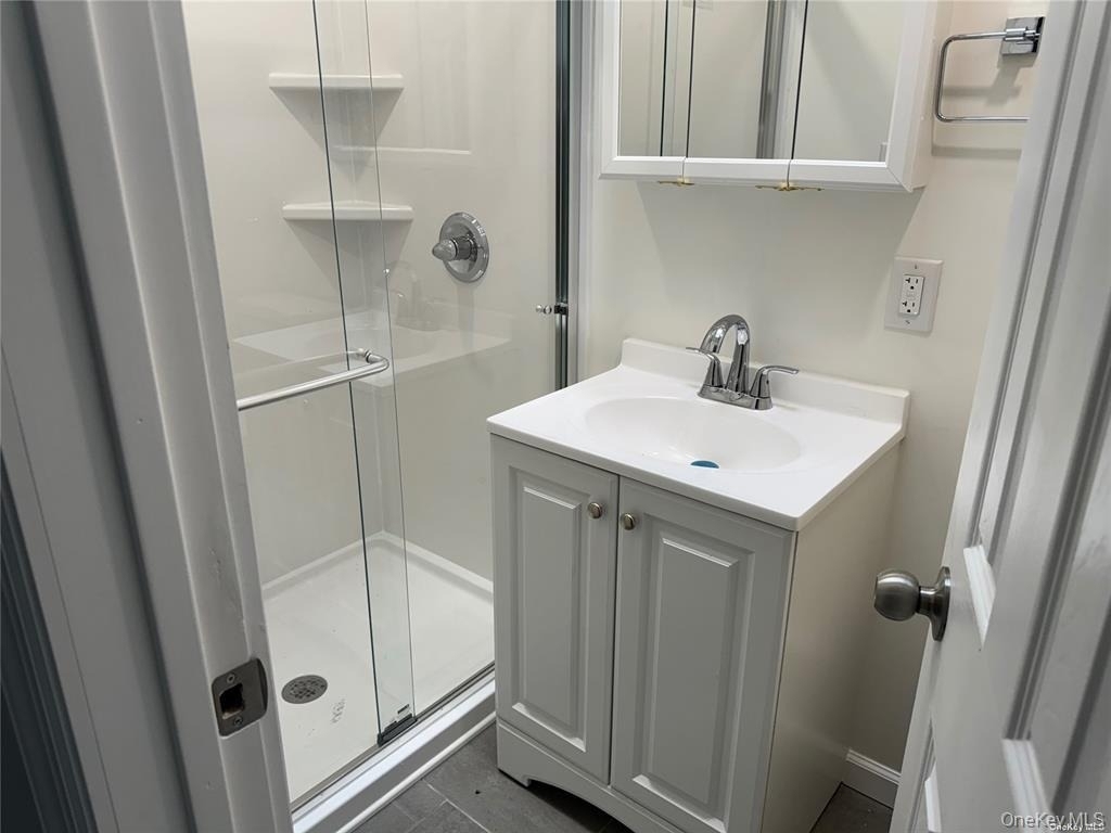 47-04 Greenpoint Avenue - Photo 3