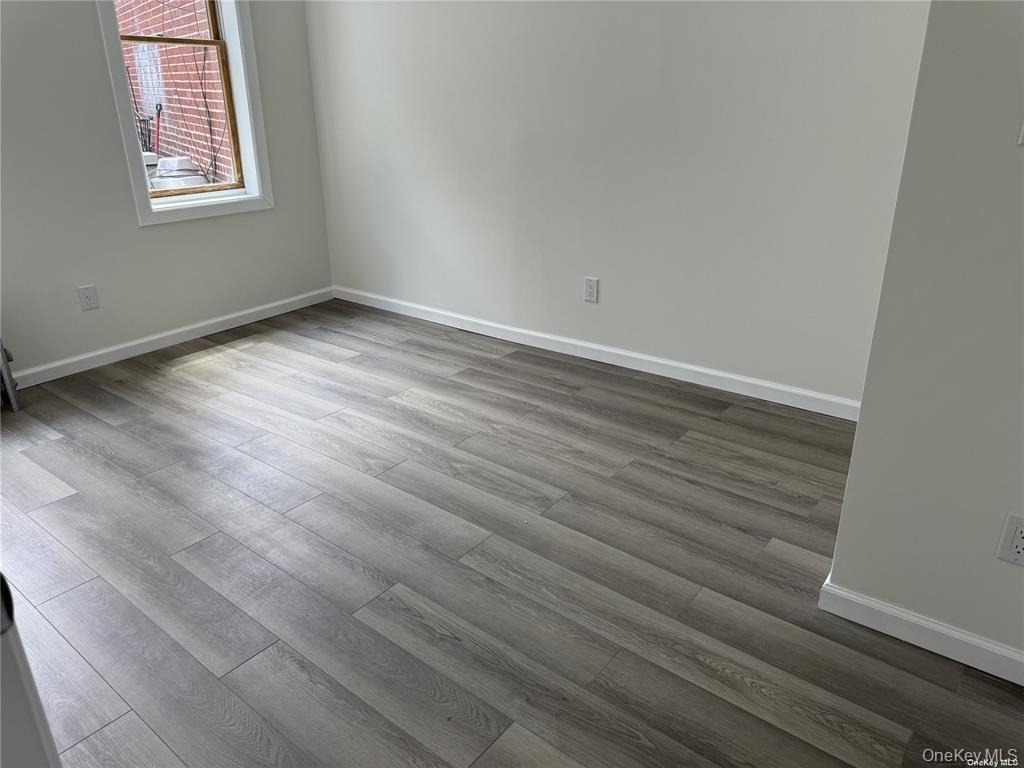 47-04 Greenpoint Avenue - Photo 4