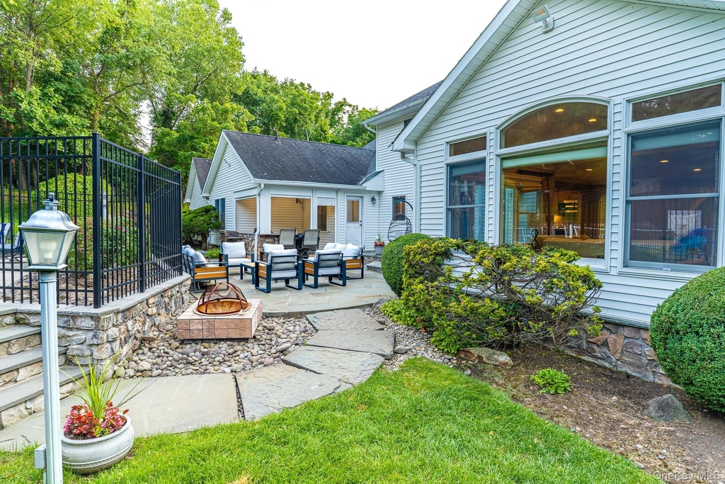 6 Sycamore Lane - Photo 5