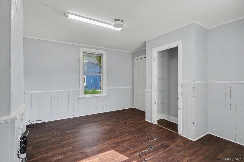39 Spruce St - Photo 2