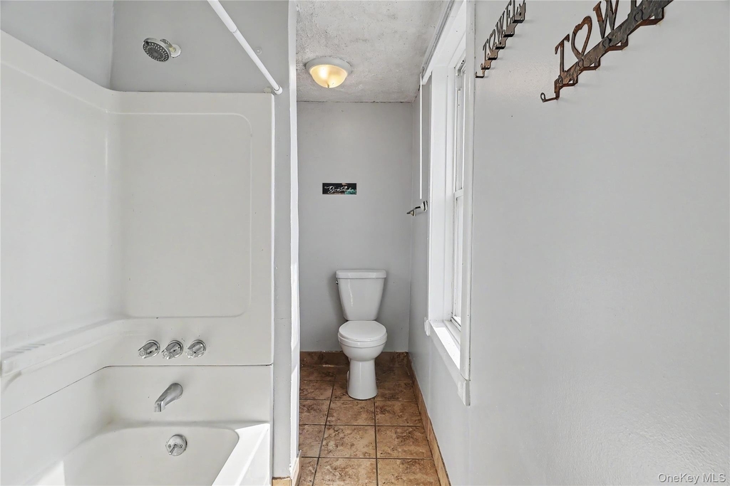 39 Spruce St - Photo 9