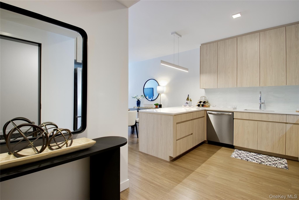333 Warner Avenue - Photo 4