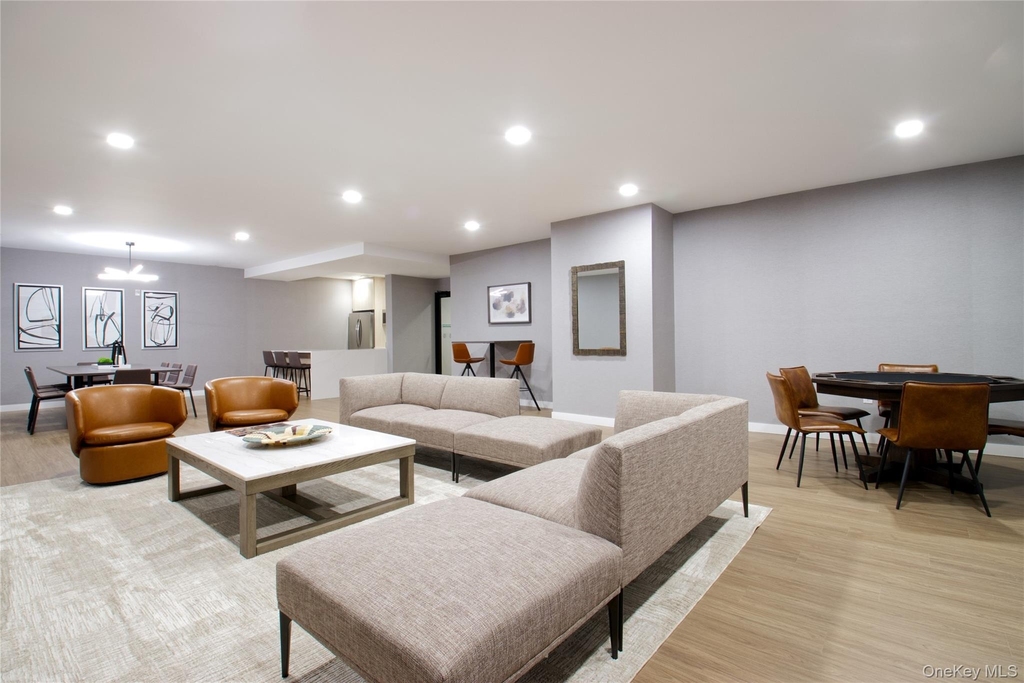 333 Warner Avenue - Photo 1