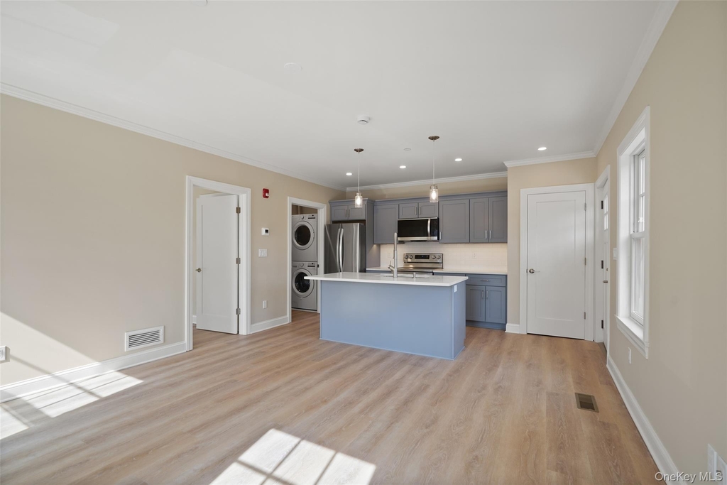 5 Edgemont Road - Photo 2