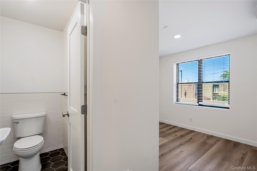 6249 60th Street - Photo 4