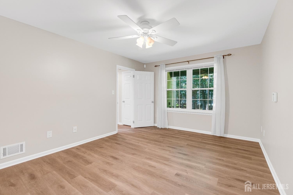 5101 Stonehedge Road - Photo 15
