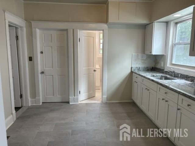 331 Somerset Street - Photo 8