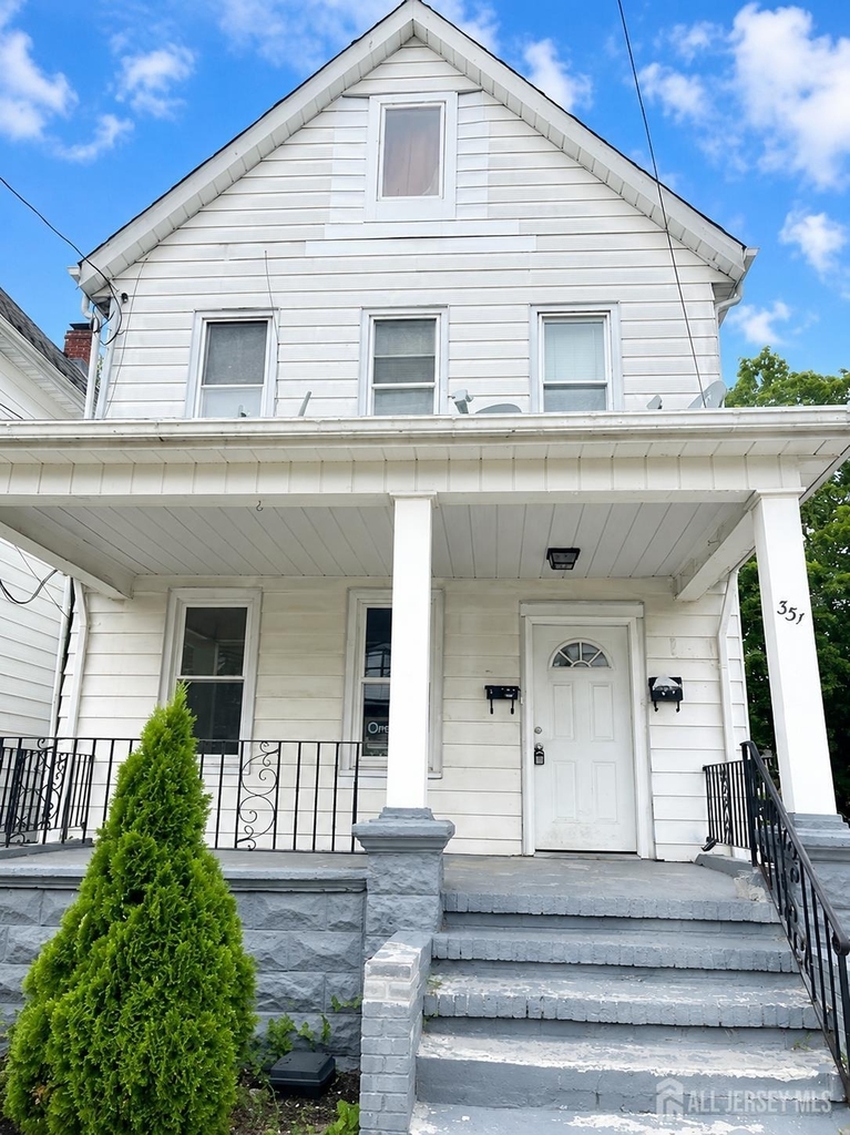 331 Somerset Street - Photo 0