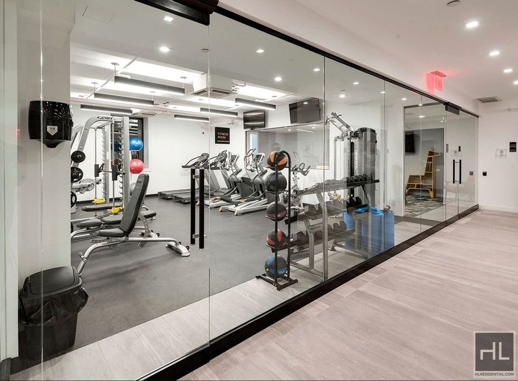 252 West 76th Street - Photo 7