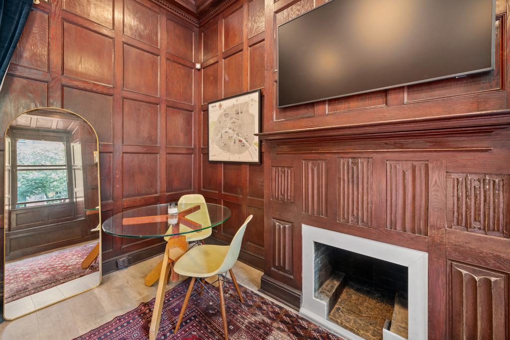 151 E 62nd Street - Photo 3
