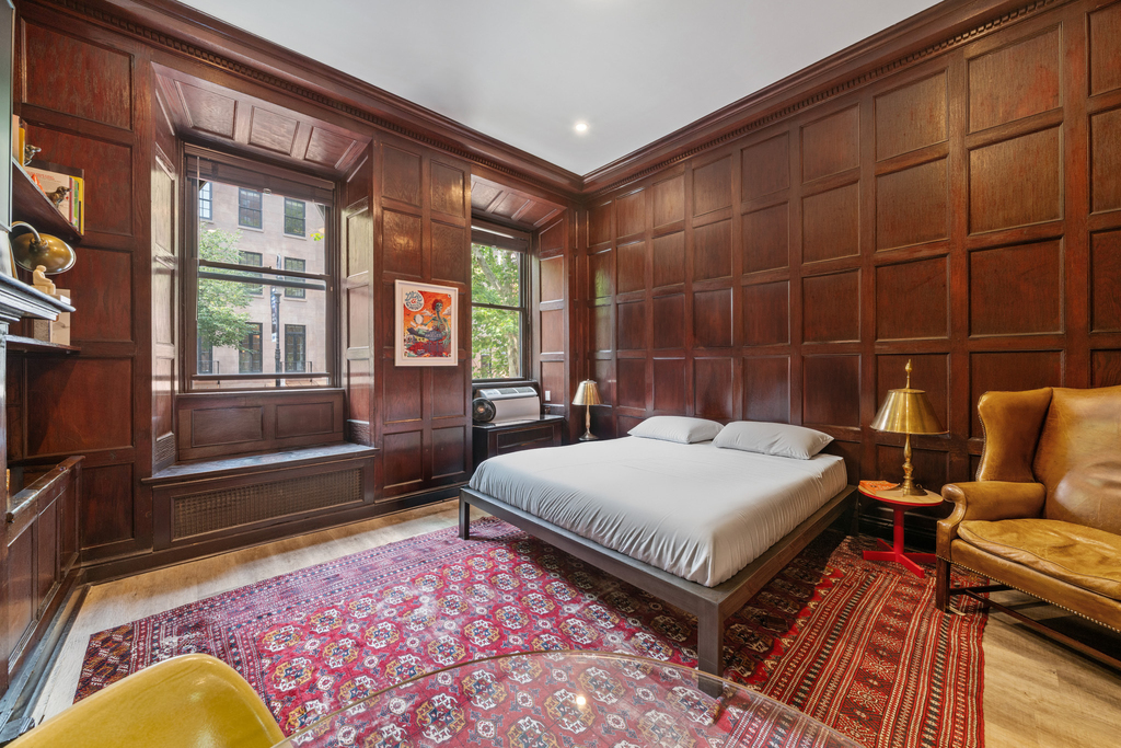 151 E 62nd Street - Photo 0