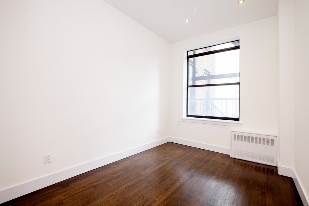 27 W 16th Street - Photo 1