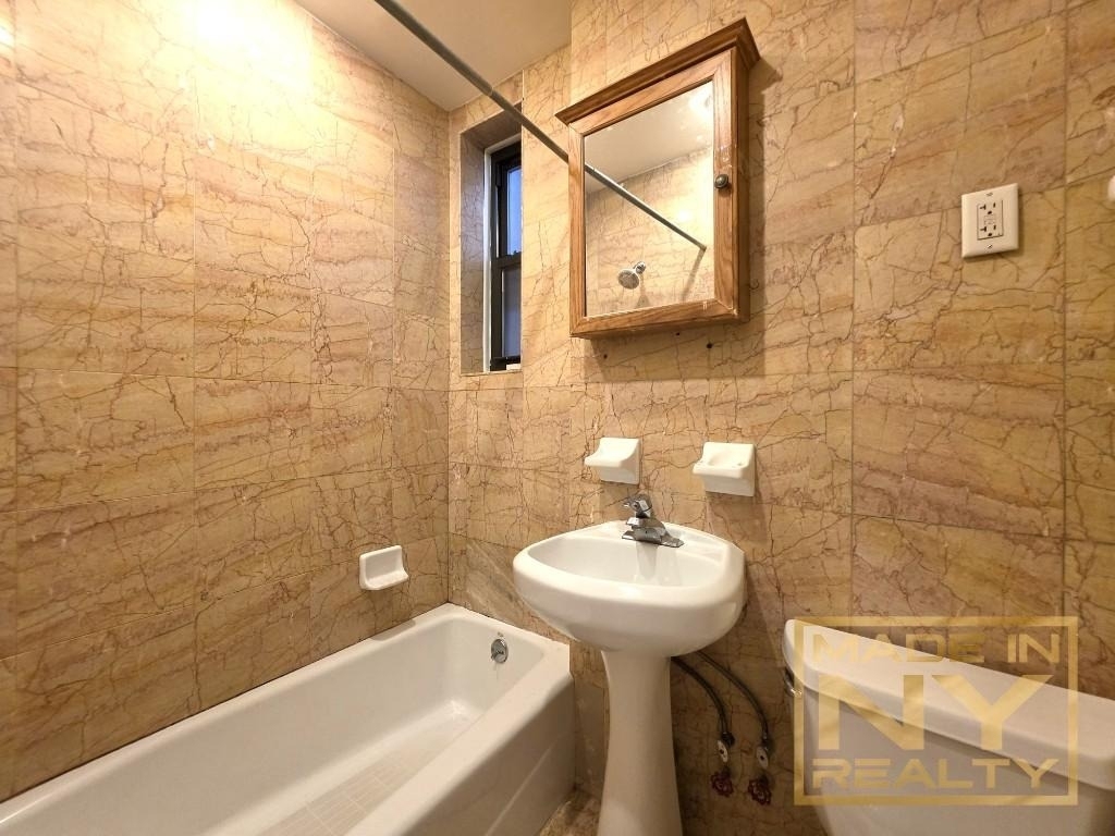 171 E 77th Street - Photo 7