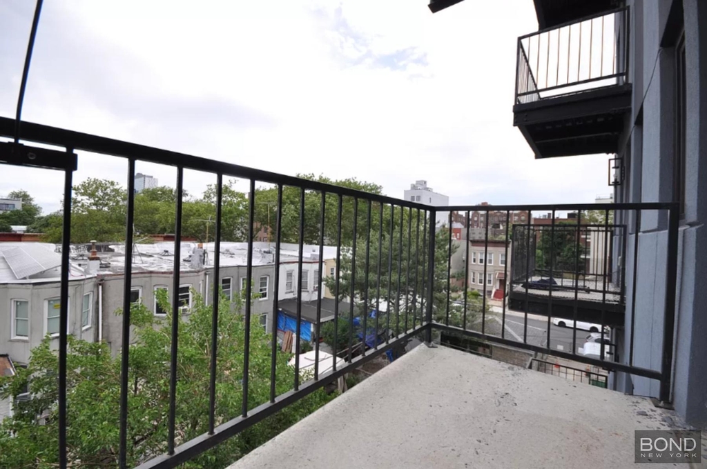 896 New York Avenue - Photo 6