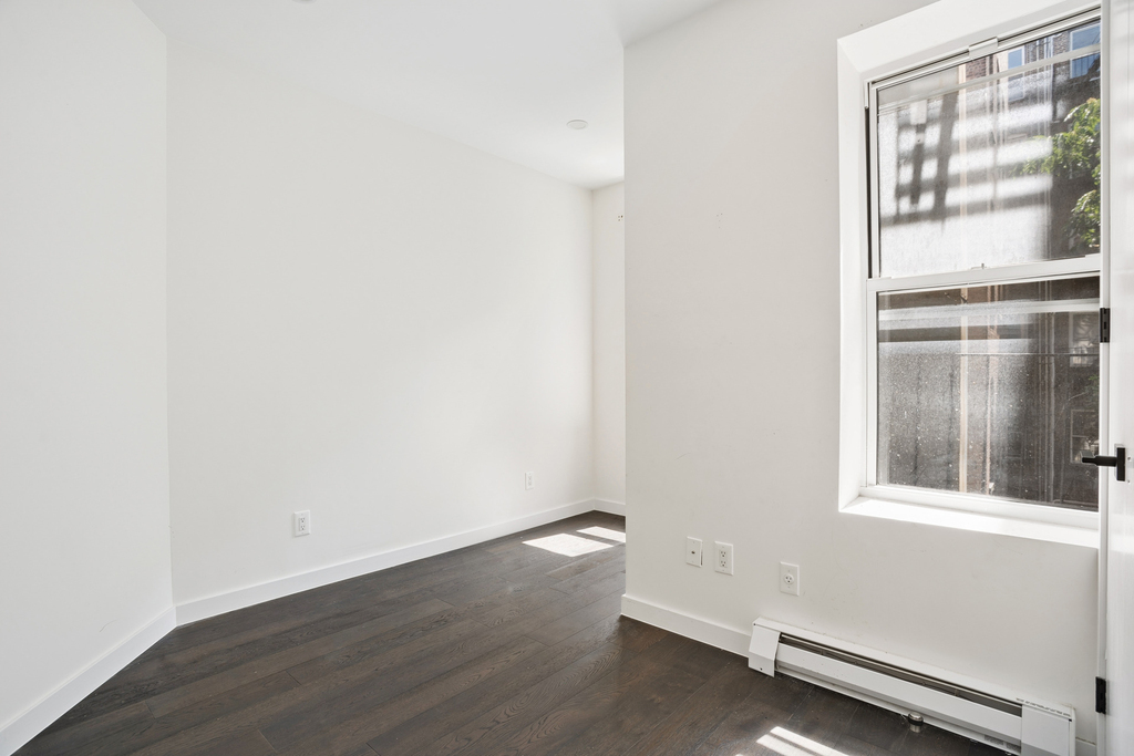 231 Sullivan Street - Photo 10
