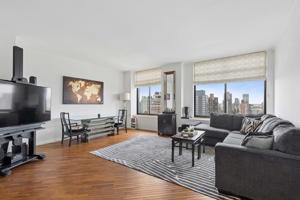 400 E 70th Street - Photo 4