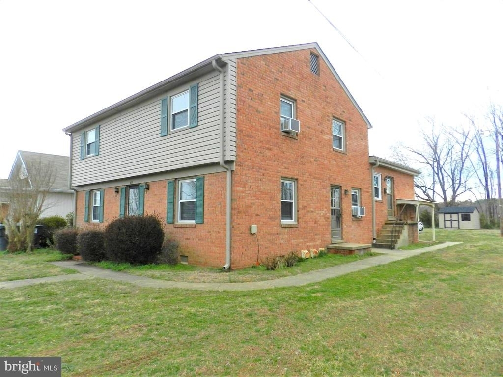 300 Claiborne Avenue - Photo 0
