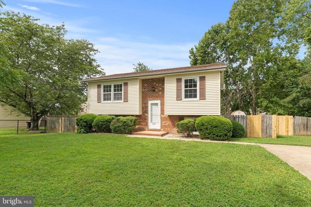 2125 Minnear Street - Photo 0