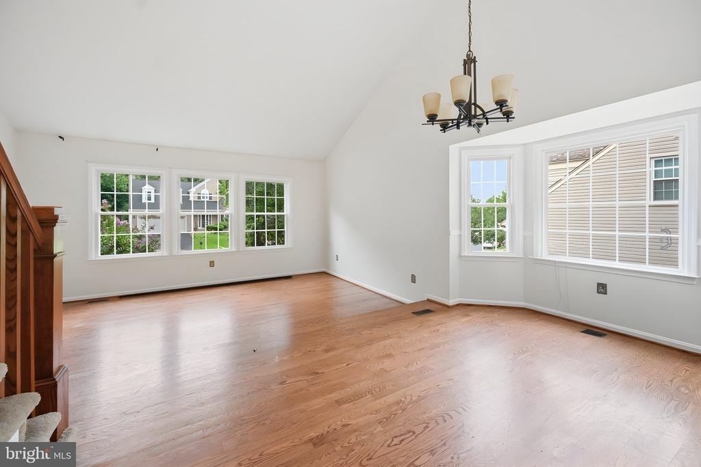 10212 Winged Elm Circle - Photo 5