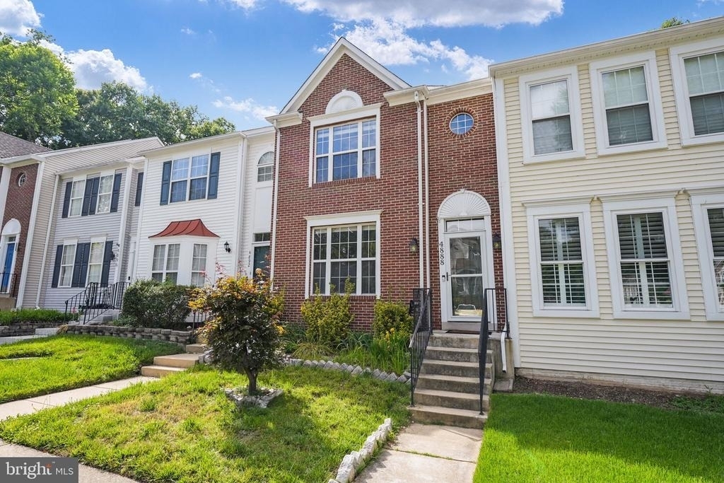 4888 Ebb Tide Court - Photo 0